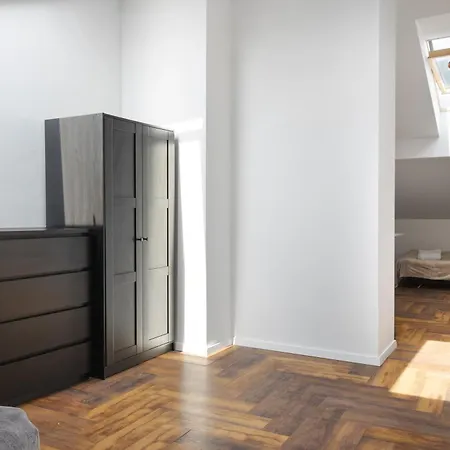 Apartment Close-central - Great Location- Praga Polnoc - 10 People - Marcinkowskiego Warsaw